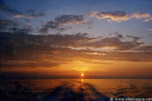 Au large de Gibraltar - Océan Atlantique Au large de Gibraltar - Océan Atlantique