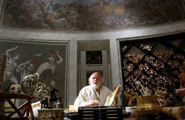 Aristote, interprété par Anthony Hopkins dans le film ‘Alexandre’ d’Oliver Stone