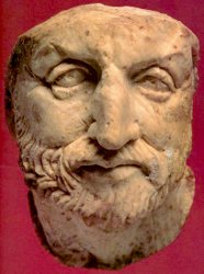 Portrait de Philippe II de Macédoine : pièce en ivoire haute de 320mm, qui ornait le lit de bois dans la tombe de Philippe à Vergina