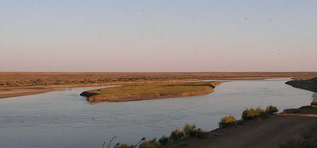 Le fleuve Syr-Darya, appelé Iaxarte par les Anciens