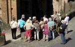 Conques. Les pèlerins en route pour Notre-Dame de Rocamadour