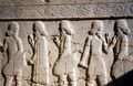 Persépolis : la procession du tribut au grand roi sur les murs du palais de Darius