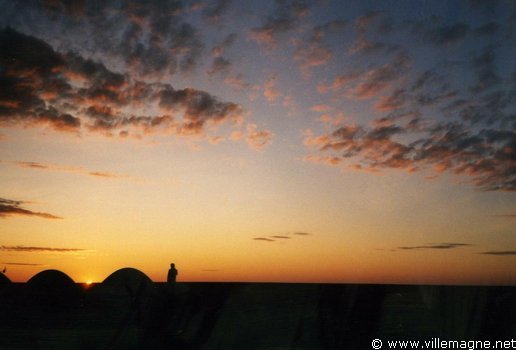 Campement dans le désert de Gobi Campement dans le désert de Gobi