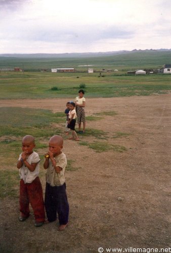 Élèves lamas au temple d’Erdene Dalaï Élèves lamas au temple d’Erdene Dalaï