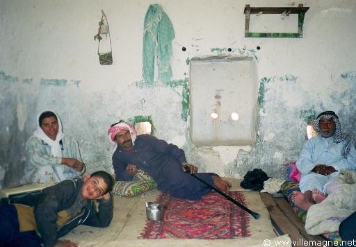 Chez Husssein, dans une maison en pain de sucre en bordure du désert, au sud d’Alep - Syrie Chez Husssein, dans une maison en pain de sucre en bordure du désert, au sud d’Alep - Syrie