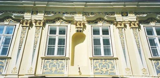Façade dans la vieille ville de Sopron - Hongrie Façade dans la vieille ville de Sopron - Hongrie