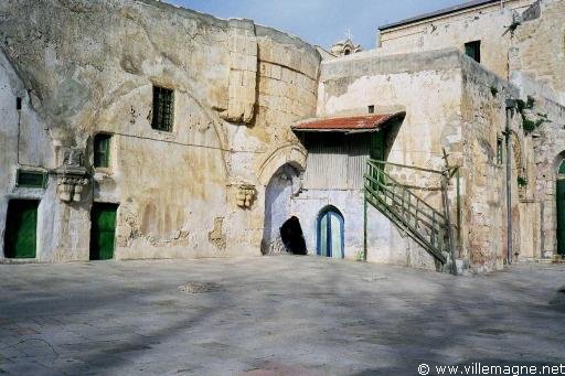 La chapelle des Éthiopiens sur le toit du Saint-Sépulcre à Jérusalem - Israël La chapelle des Éthiopiens sur le toit du Saint-Sépulcre à Jérusalem - Israël