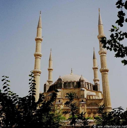 La mosquée Selimiye à Edirne, construite par Sinan, l’architecte de Soliman le Magnifique - Turquie La mosquée Selimiye à Edirne, construite par Sinan, l’architecte de Soliman le Magnifique - Turquie