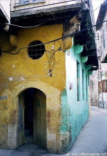 Maison peinte dans la vieille ville d’Antioche - Turquie Maison peinte dans la vieille ville d’Antioche - Turquie