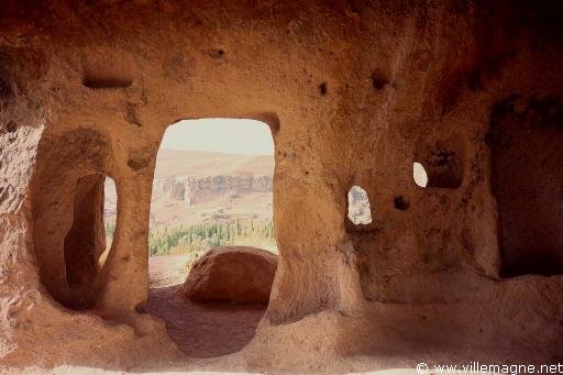 Maison troglodyte en ruine - Turquie Maison troglodyte en ruine - Turquie
