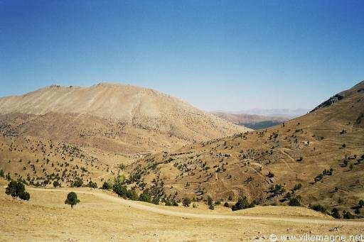 Montagnes du Taurus après le col du Gezbeli (1960 m) - Turquie