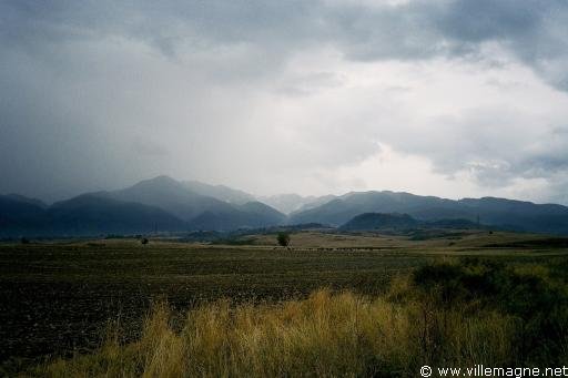 Montagnes Nur Dagi dans la région d’Iskenderun (ancienne Alexandrette) - Turquie Montagnes Nur Dagi dans la région d’Iskenderun (ancienne Alexandrette) - Turquie