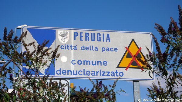 À l’entrée de Pérouse À l’entrée de Pérouse