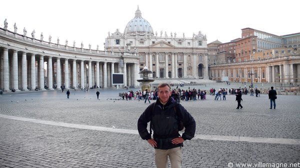 Arrivée place Saint-Pierre Arrivée place Saint-Pierre