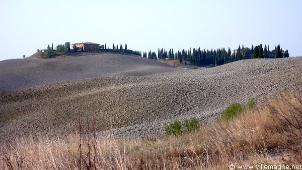 Au sud-est d’Arbia - Les crêtes siennoises Au sud-est d’Arbia - Les crêtes siennoises