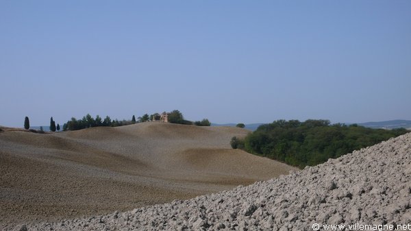 Au sud-est d’Arbia - Les crêtes siennoises Au sud-est d’Arbia - Les crêtes siennoises