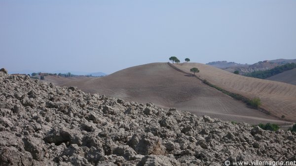 Au sud-est d’Arbia - Les crêtes siennoises Au sud-est d’Arbia - Les crêtes siennoises