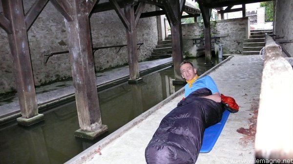 Bivouac au lavoir de Saint-Méry Bivouac au lavoir de Saint-Méry