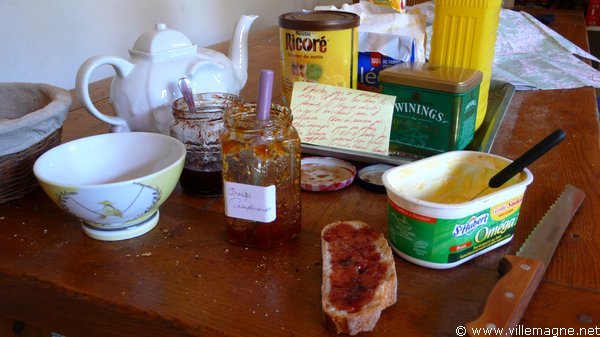 Chez Bernard et Maÿlis à Lignol-le-Château Chez Bernard et Maÿlis à Lignol-le-Château