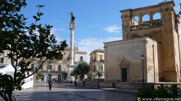 Colonne San Oronzo à Lecce Colonne San Oronzo à Lecce
