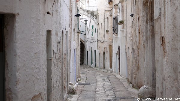 Dans le centre historique d’Ostuni Dans le centre historique d’Ostuni