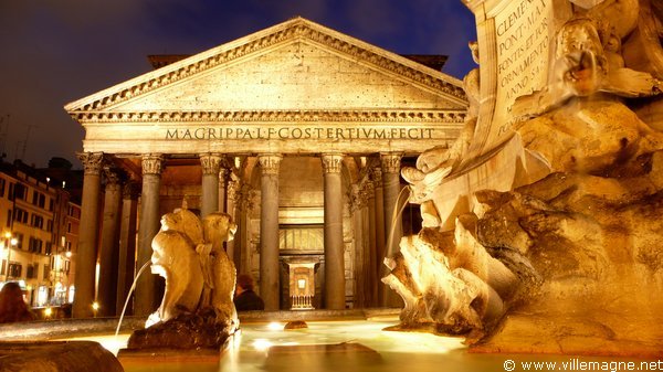 Devant le Panthéon à Rome Devant le Panthéon à Rome