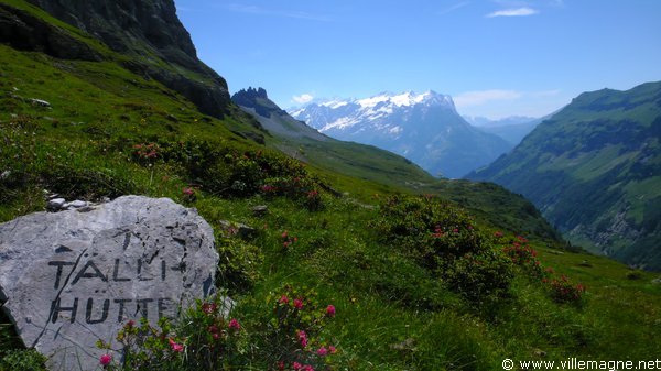 En montant vers le col de Sätteli En montant vers le col de Sätteli