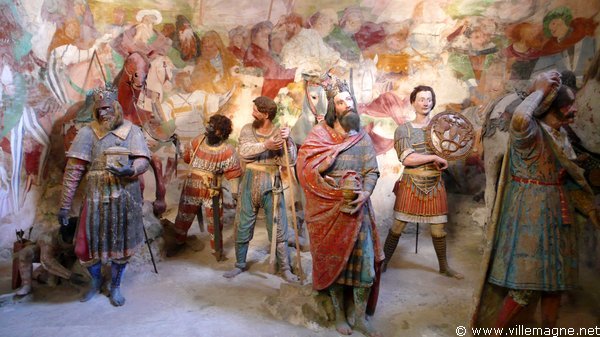 L’arrivée des rois mages à la crèche L’arrivée des rois mages à la crèche