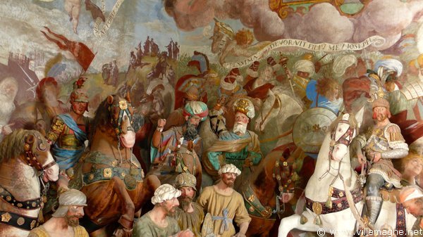 La foule lors de la crucifixion de Jésus La foule lors de la crucifixion de Jésus