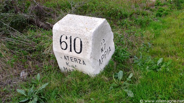 La Via Appia, désormais « Nationale 7 » La Via Appia, désormais « Nationale 7 »