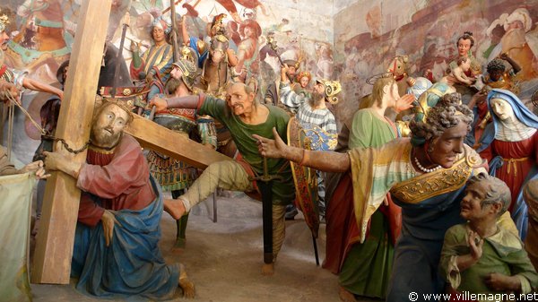 Le Christ portant sa croix sur le chemin du Golgotha Le Christ portant sa croix sur le chemin du Golgotha