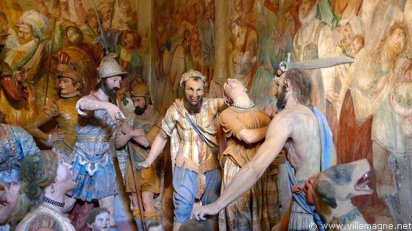 Par peur des mages qui lui ont annoncé la naissance du nouveau roi d’Israël, Hérode décide de faire massacrer tous les nouveau-nés Par peur des mages qui lui ont annoncé la naissance du nouveau roi d’Israël, Hérode décide de faire massacrer tous les nouveau-nés