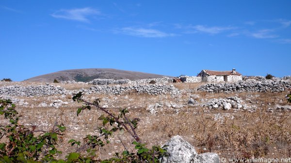 Le plateau du Gargan entre San Giovanni Rotondo et Monte Sant’ Angelo Le plateau du Gargan entre San Giovanni Rotondo et Monte Sant’ Angelo