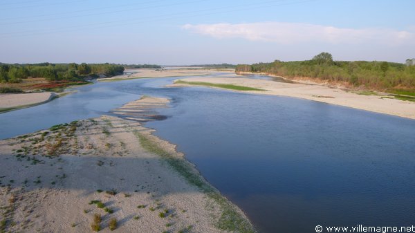 Le Pô entre Sannazzaro et Cornale Le Pô entre Sannazzaro et Cornale