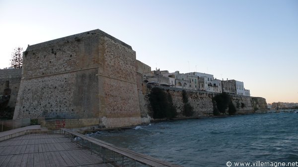 Les remparts d’Otrante Les remparts d’Otrante