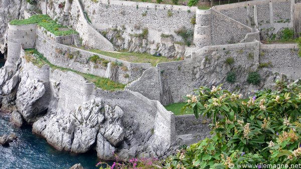 Maiori, village de la côte amalfitaine Maiori, village de la côte amalfitaine