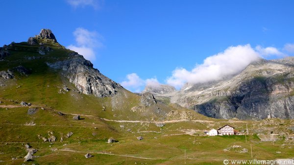 Mirella et le cuisinier, au refuge Gabiet Mirella et le cuisinier, au refuge Gabiet