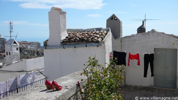 Monte Sant’ Angelo, sur le plateau du Gargan Monte Sant’ Angelo, sur le plateau du Gargan