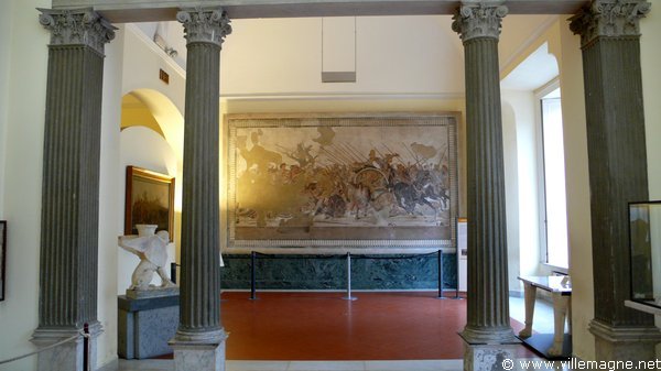 Mosaïque d’Alexandre le Grand à la bataille d’Arbèles - retrouvée dans la maison du Faune à Pompéi - Musée archéologique de Naples Mosaïque d’Alexandre le Grand à la bataille d’Arbèles - retrouvée dans la maison du Faune à Pompéi - Musée archéologique de Naples