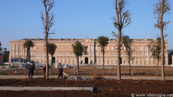 Palais royal de Caserte, au nord de Naples Palais royal de Caserte, au nord de Naples