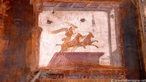 Peintures murales dans la maison des Augustaux à Herculanum Peintures murales dans la maison des Augustaux à Herculanum