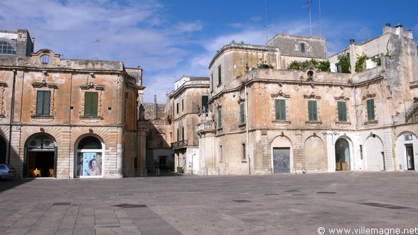 Place de la cathédrale à Lecce Place de la cathédrale à Lecce