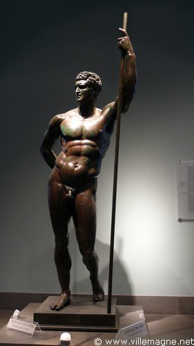 Prince hellénistique - d’après une statue fameuse de Lysippe (IVe siècle avant J.-C.) représentant Alexandre le Grand. Peut-être le portrait d’Attale II, roi de Pergame.