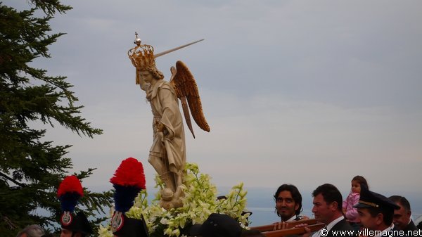 Procession de Saint-Michel Archange le jour de la fête patronale à Monte Sant’Angelo