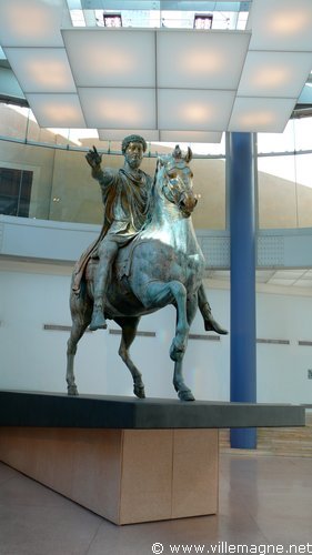 Statue de Mar-Aurèle au musée du Capitole Statue de Mar-Aurèle au musée du Capitole