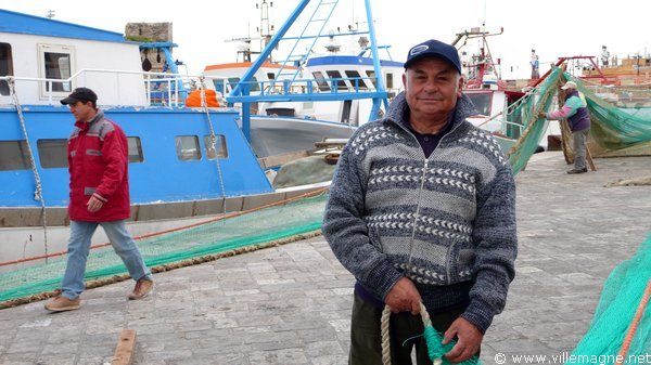 Sur les quais du port de Gallipoli Sur les quais du port de Gallipoli