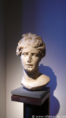 Tête de femme - Ier siècle après J.-C. Tête de femme - Ier siècle après J.-C.