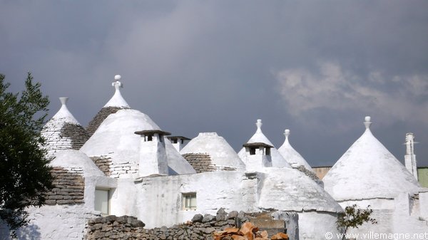 Trulli entre Martina Franca et Ostuni Trulli entre Martina Franca et Ostuni
