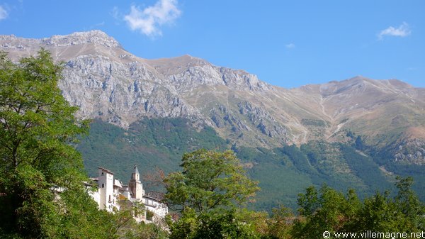 Village d’Assergi, entre L’Aquila et le <em>Campo Imperatore</em>