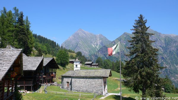 Village « Valser » dans la vallée d’Oltro, entre le col d’Olen et Alagna Village « Valser » dans la vallée d’Oltro, entre le col d’Olen et Alagna
